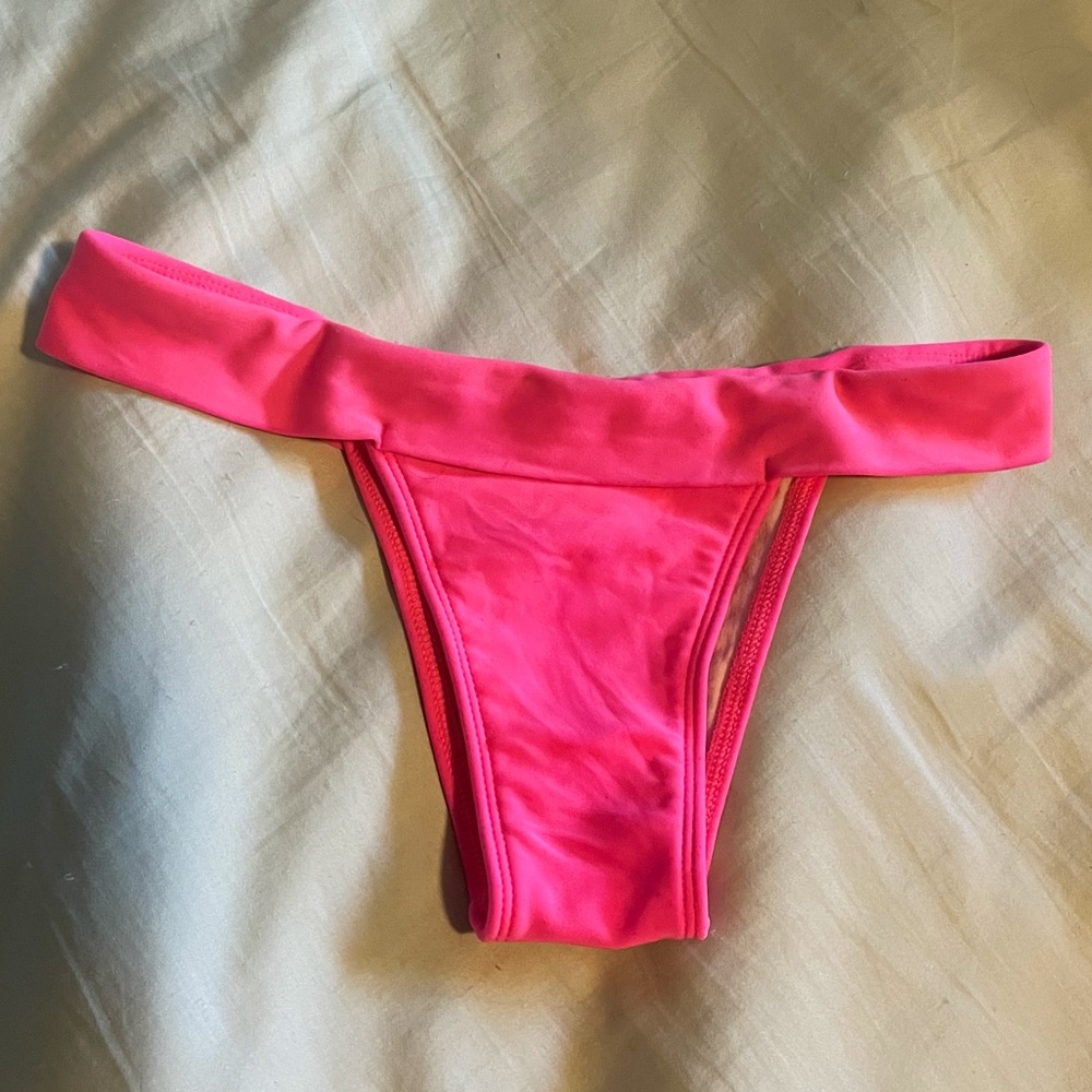 MAUI GIRL // hot pink bikini bottoms